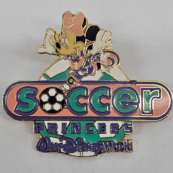 DISNEY Pin Trading ~ Walt Disney World ~ Minnie Mouse ~ Soccer Princess ~ 2003 - Picture 1 of 11